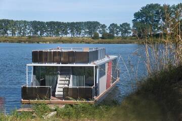 Фото номера Шале с двумя спальнями Ботели Houseboat г. Błotnik 10